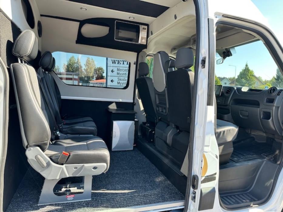 NISSAN NV400 2019