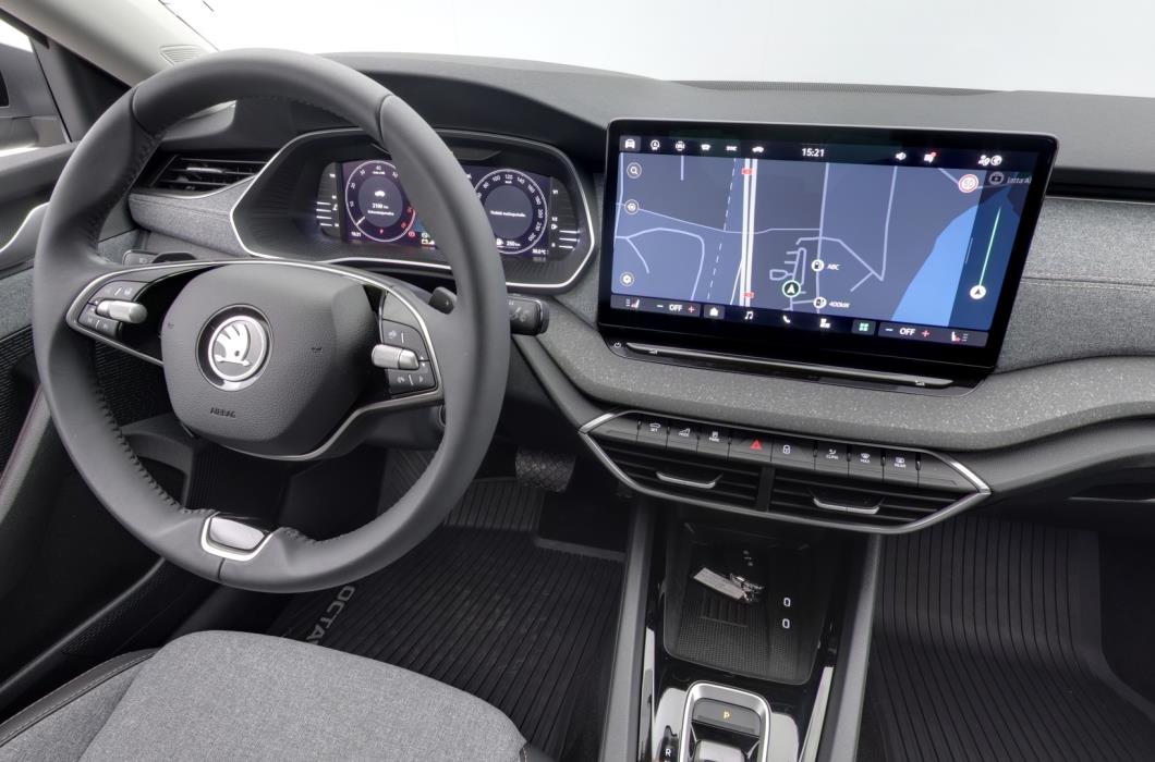 SKODA Octavia 2025