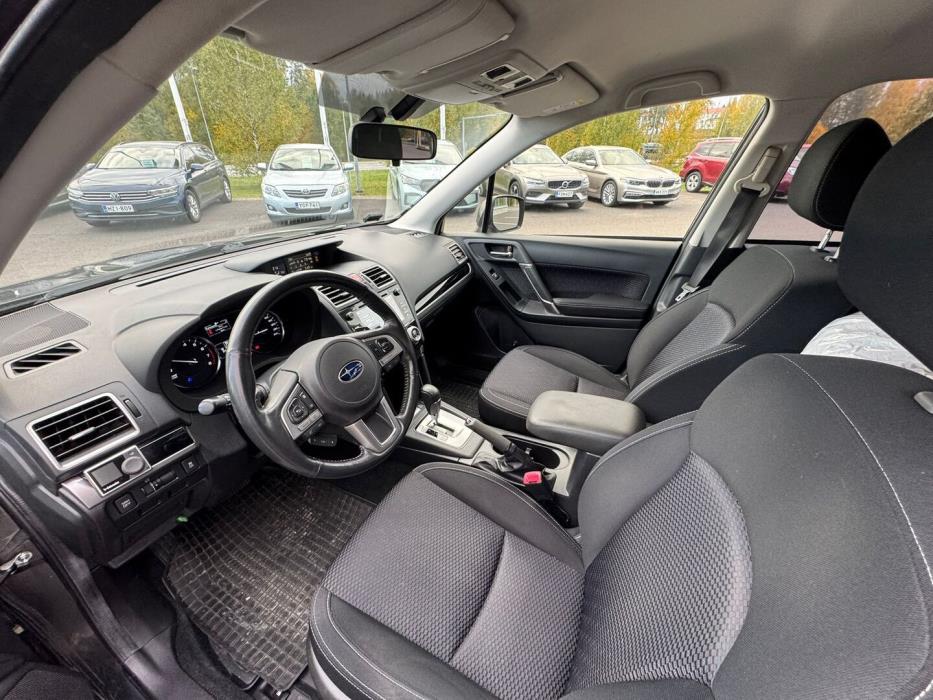 SUBARU Forester 2017