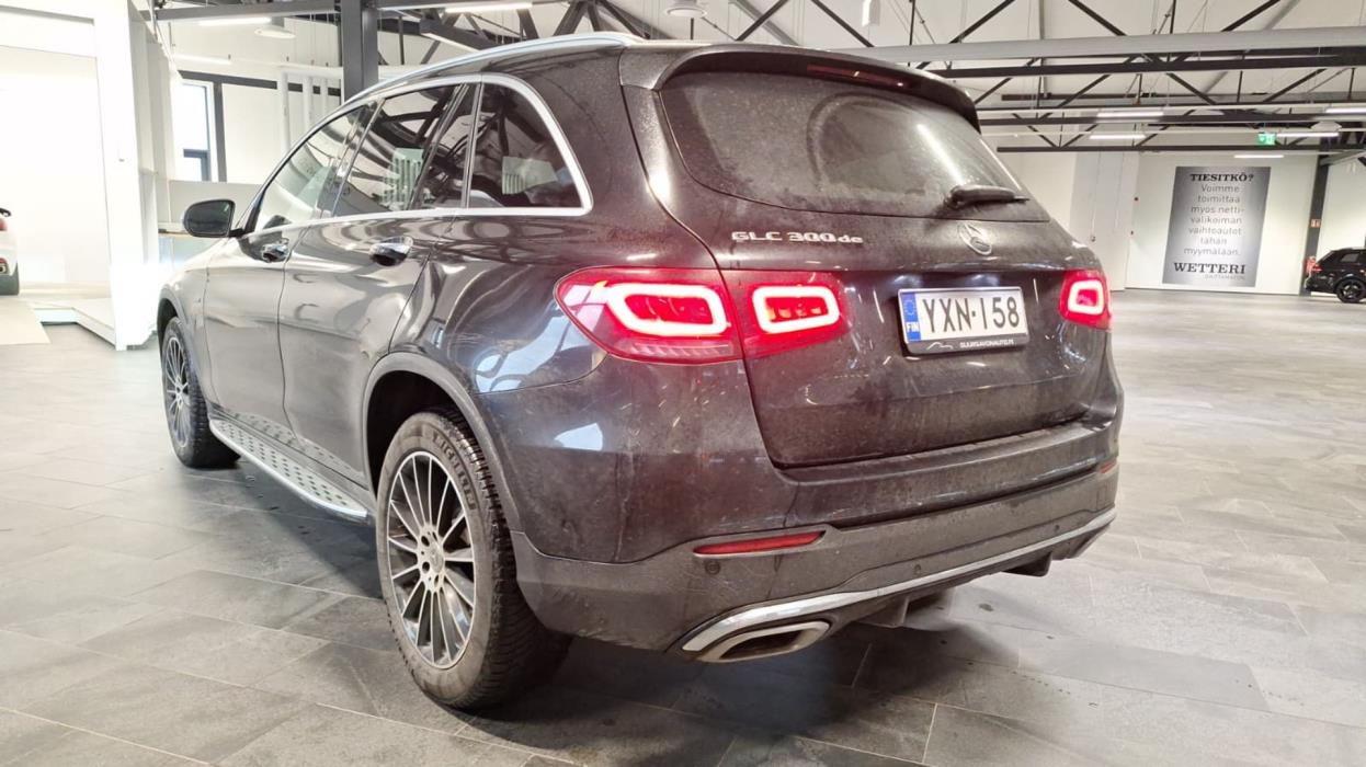 MERCEDES-BENZ GLC 2021