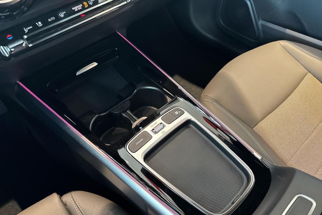 MERCEDES-BENZ EQB 2025