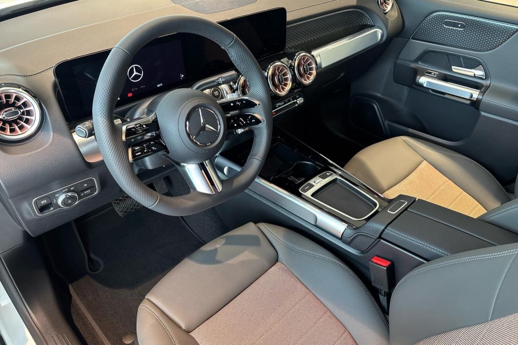 MERCEDES-BENZ EQB 2025