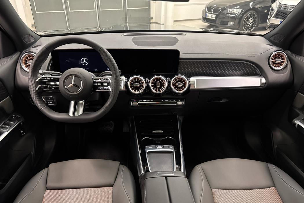 MERCEDES-BENZ EQB 2025