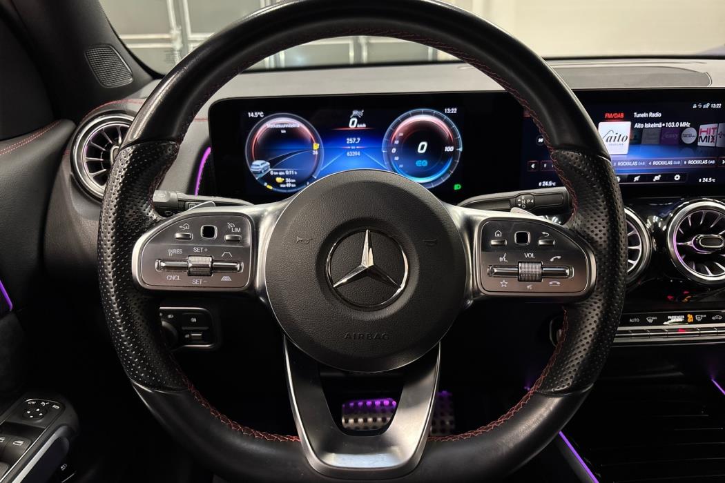 MERCEDES-BENZ EQB 2023