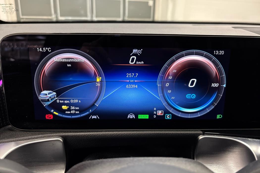 MERCEDES-BENZ EQB 2023