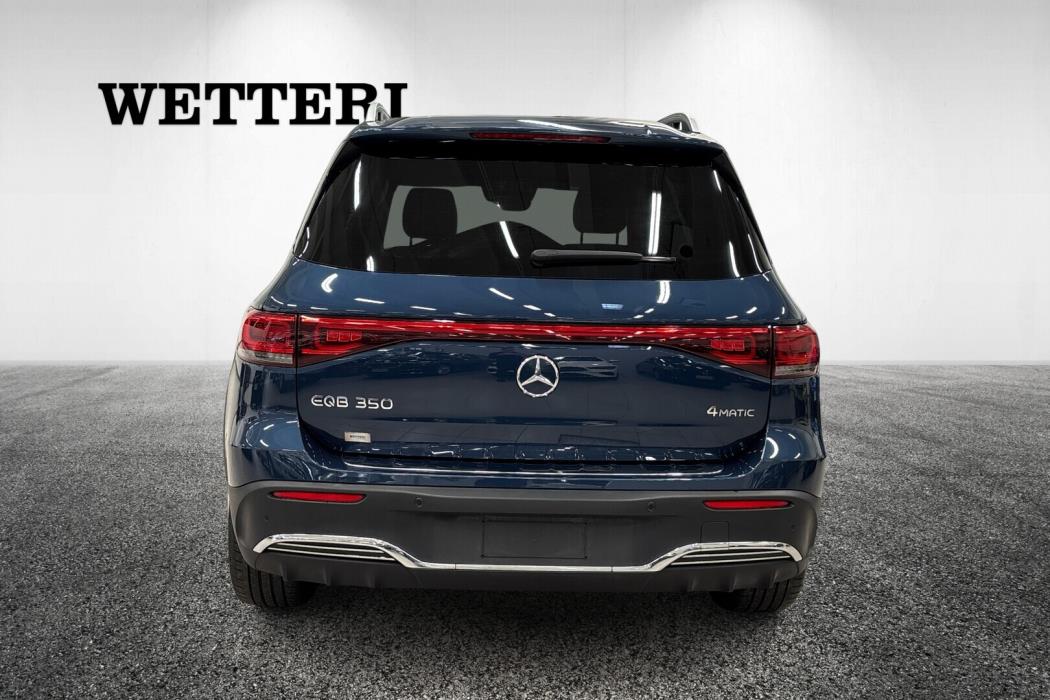 MERCEDES-BENZ EQB 2023