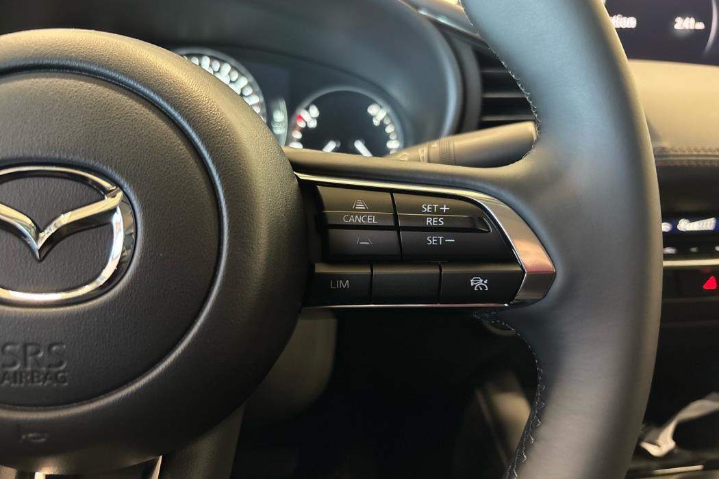 MAZDA 3 2025