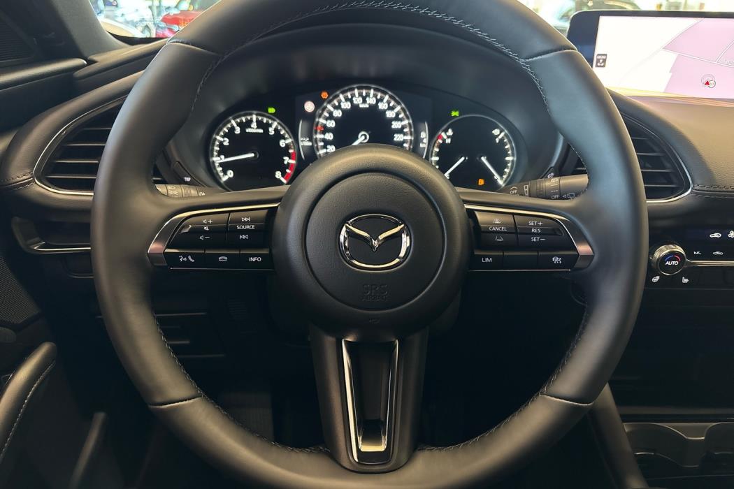 MAZDA 3 2025