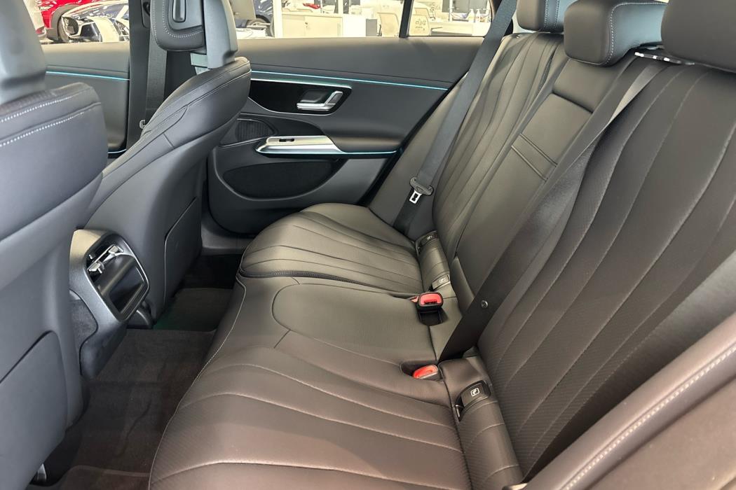 MERCEDES-BENZ E 2025