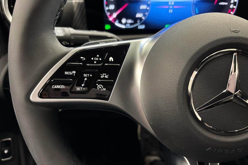 MERCEDES-BENZ CLA 2025