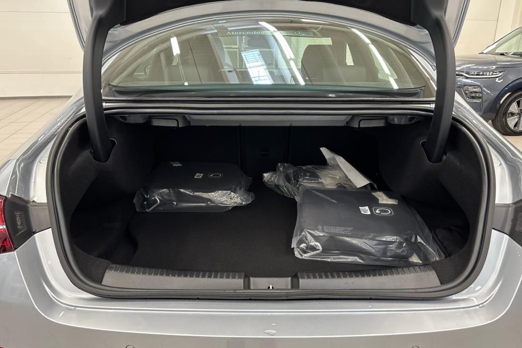 MERCEDES-BENZ CLA 2025