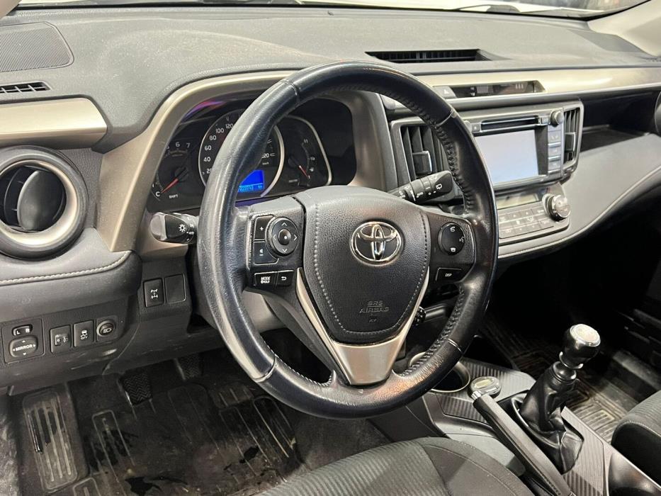 TOYOTA RAV4 2015