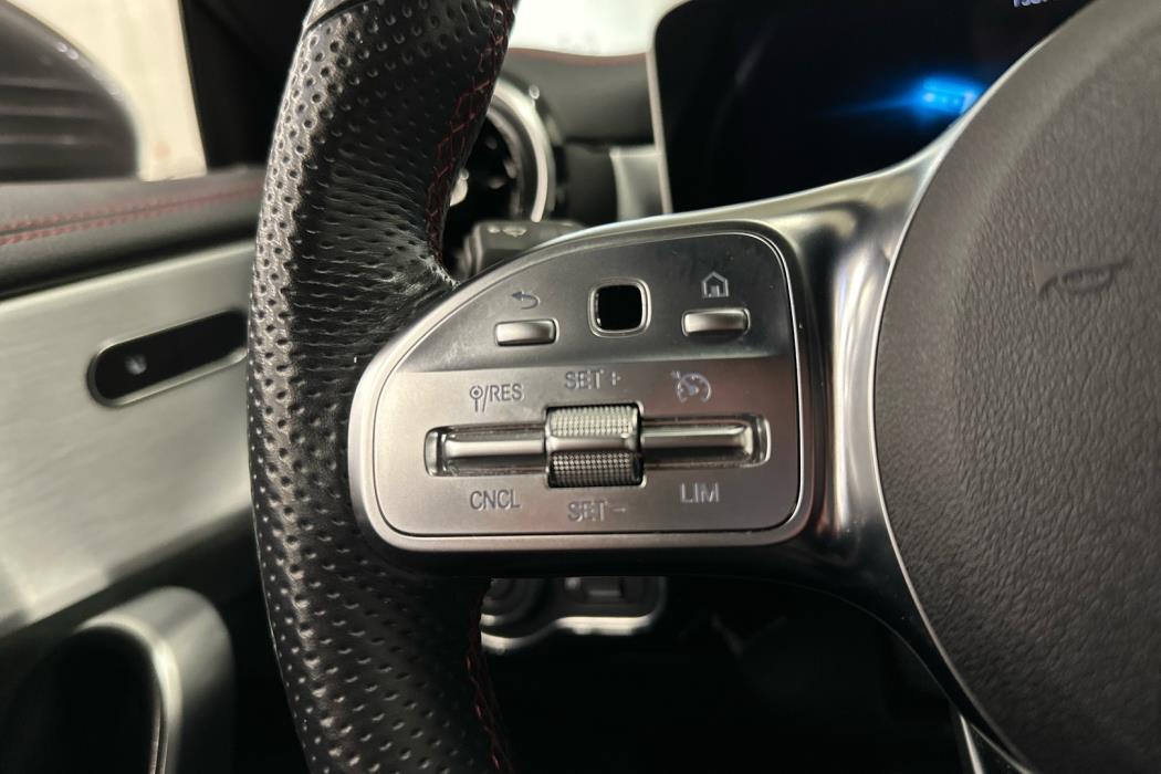 MERCEDES-BENZ CLA 2020
