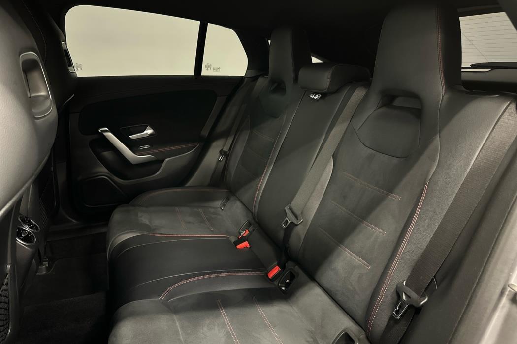 MERCEDES-BENZ CLA 2020