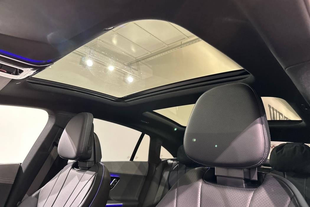 MERCEDES-BENZ EQE 2024