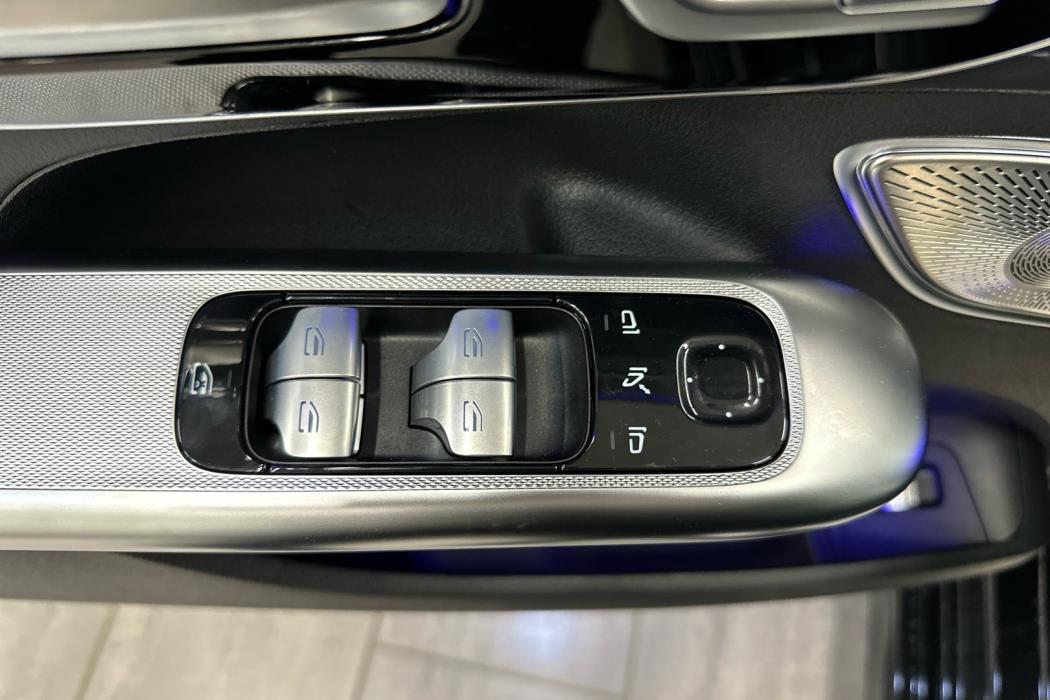 MERCEDES-BENZ EQE 2024