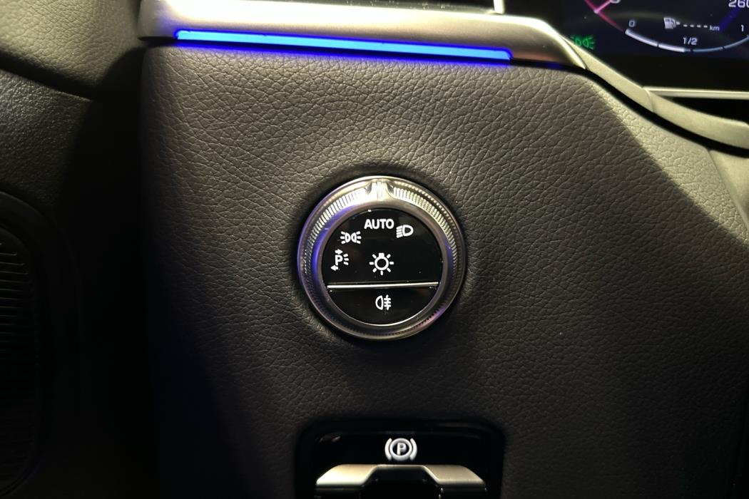 MERCEDES-BENZ GLC 2025