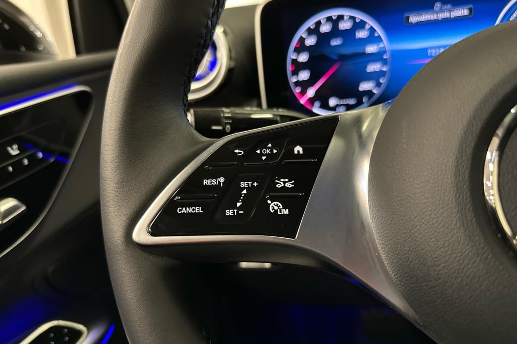 MERCEDES-BENZ GLC 2025