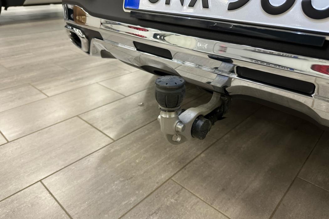 MERCEDES-BENZ GLC 2025