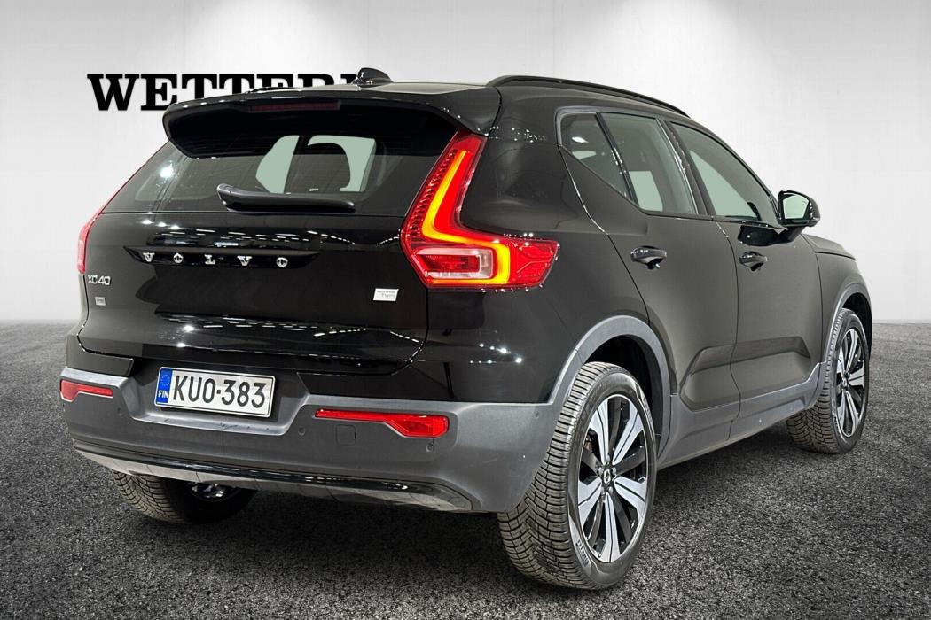 VOLVO XC40 2022