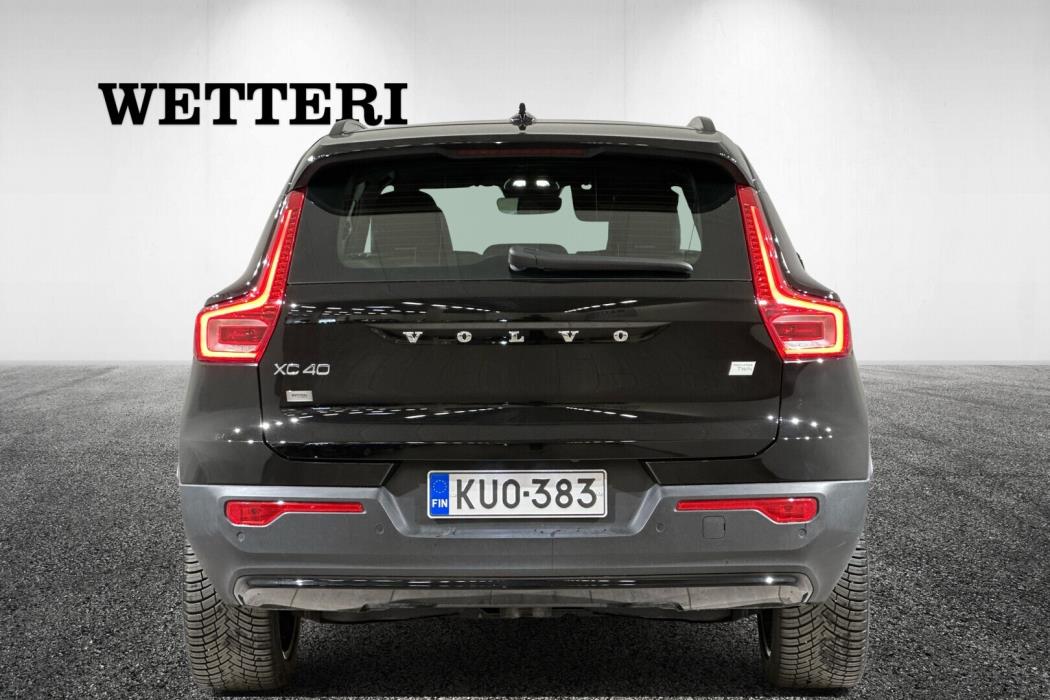 VOLVO XC40 2022