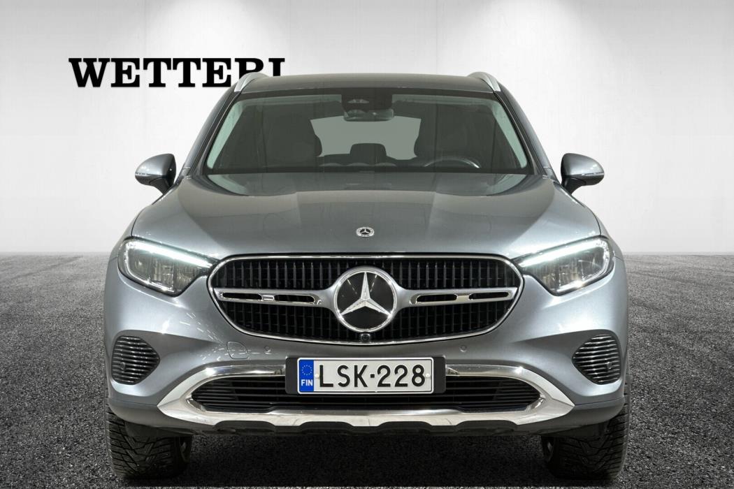 MERCEDES-BENZ GLC 2023