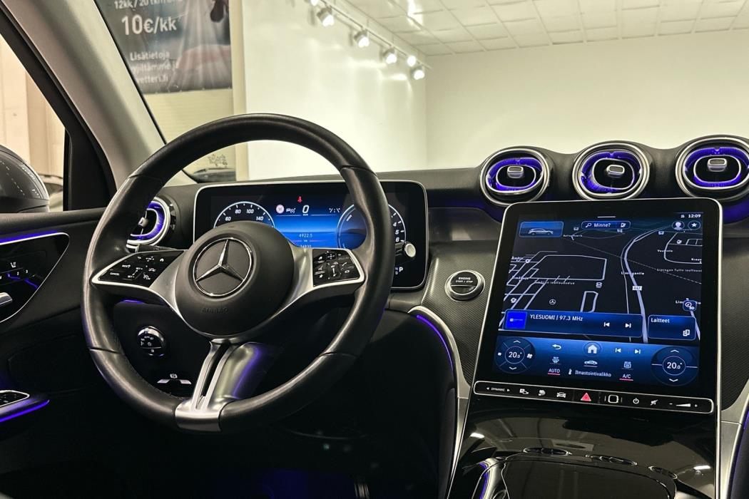 MERCEDES-BENZ GLC 2023