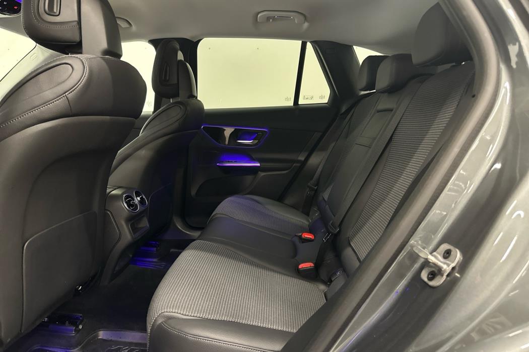 MERCEDES-BENZ GLC 2023