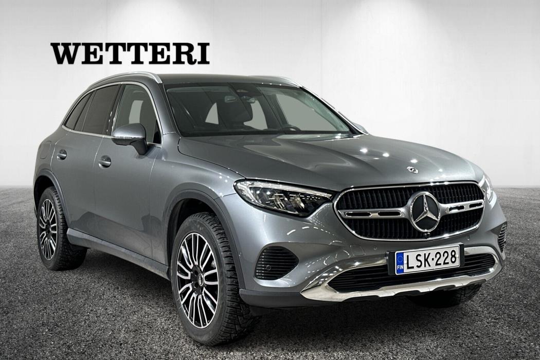 MERCEDES-BENZ GLC 2023
