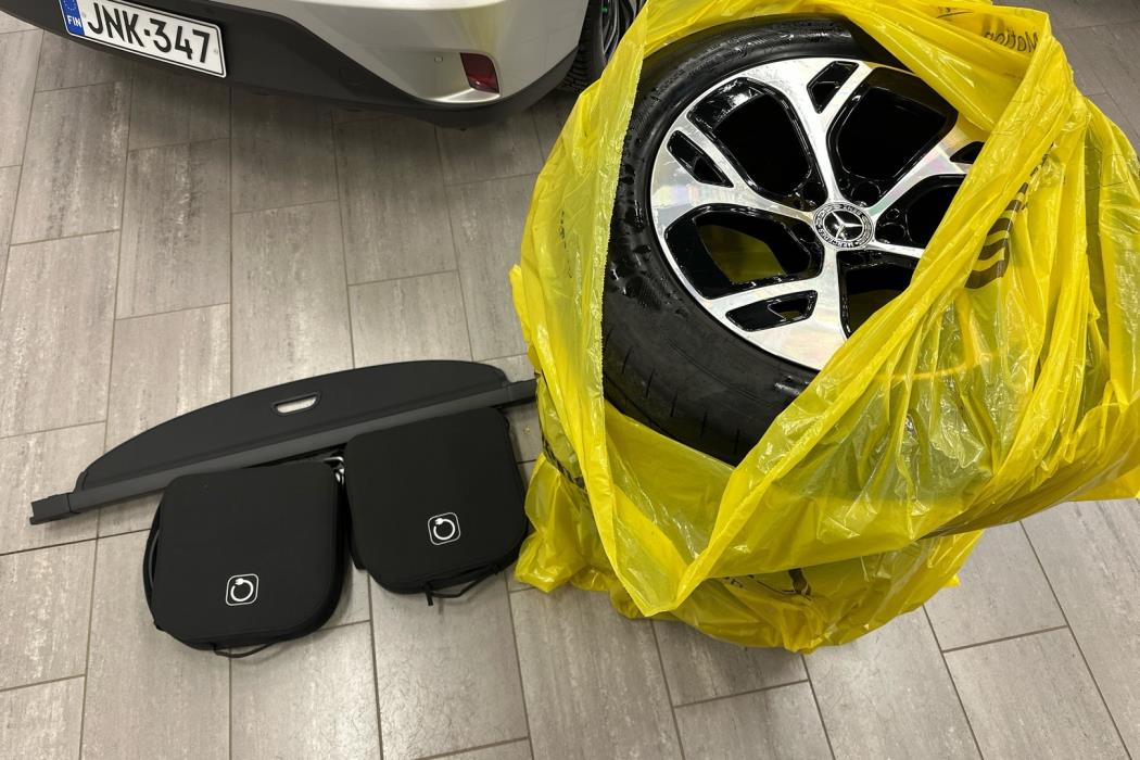 MERCEDES-BENZ GLC 2023