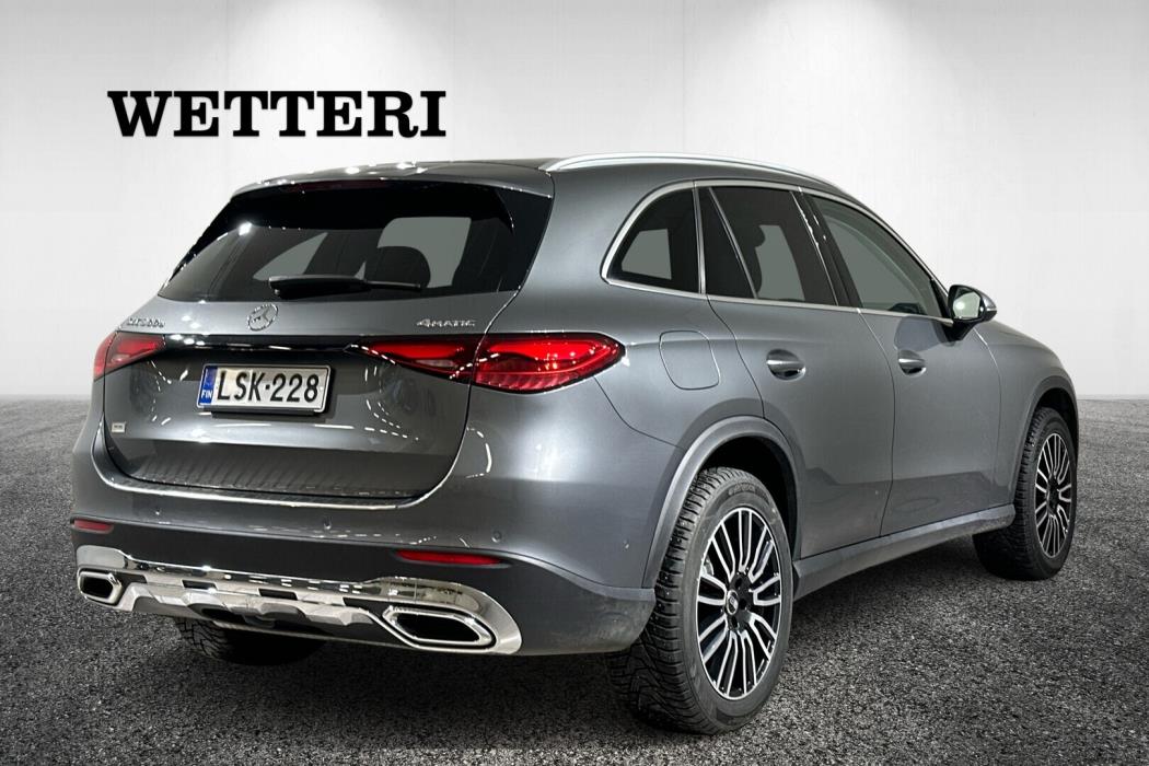 MERCEDES-BENZ GLC 2023