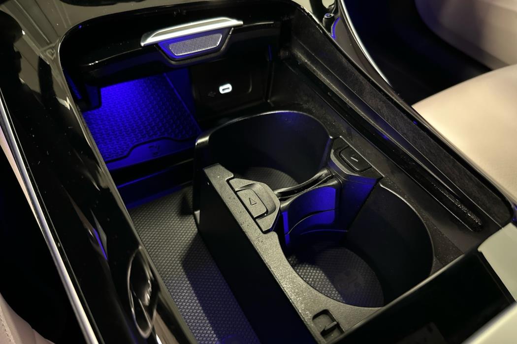 MERCEDES-BENZ C 2023