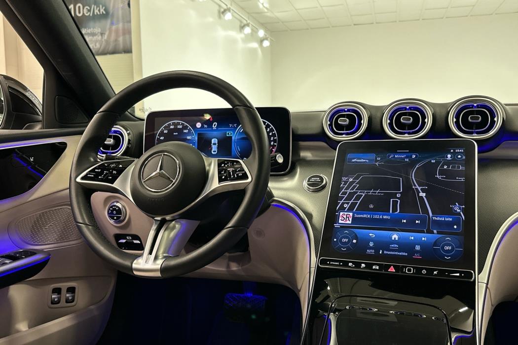 MERCEDES-BENZ C 2023