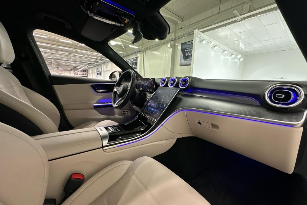 MERCEDES-BENZ C 2023