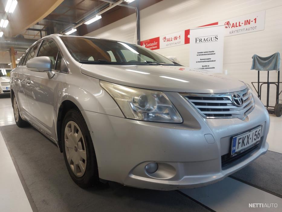 Toyota Avensis 2011