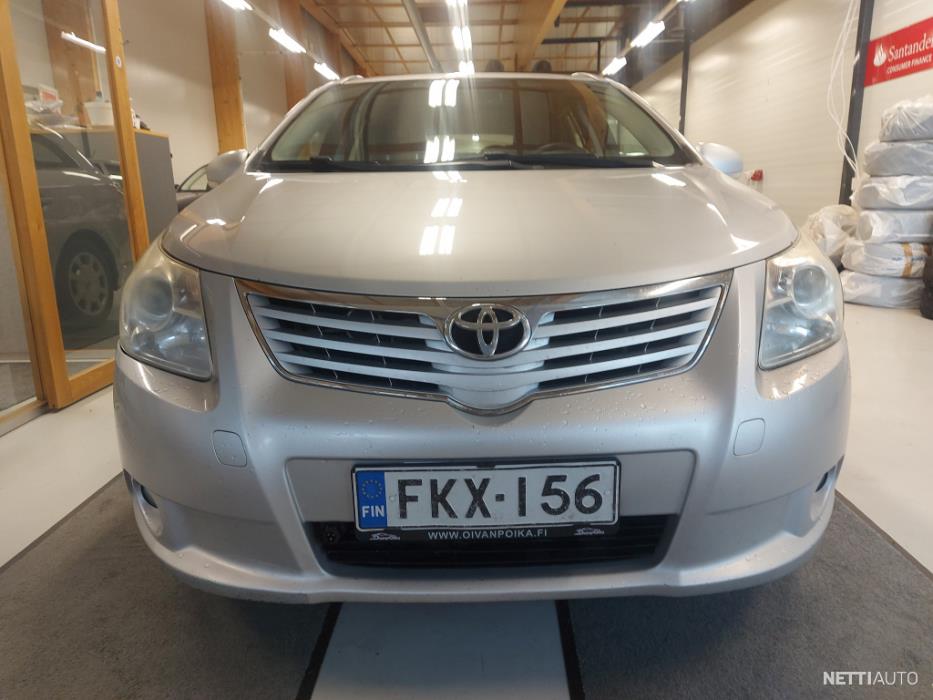Toyota Avensis 2011