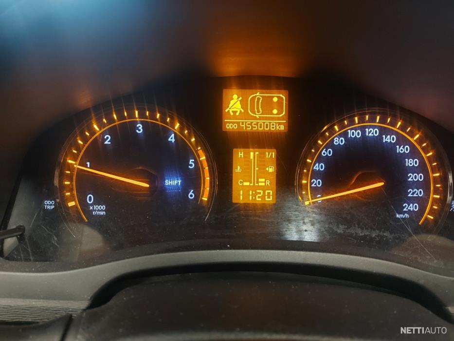 Toyota Avensis 2011