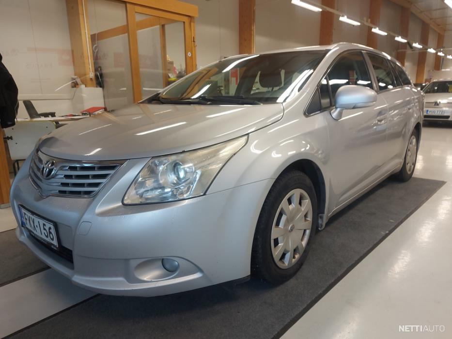 Toyota Avensis 2011
