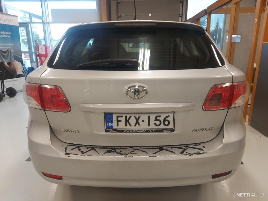Toyota Avensis 2011