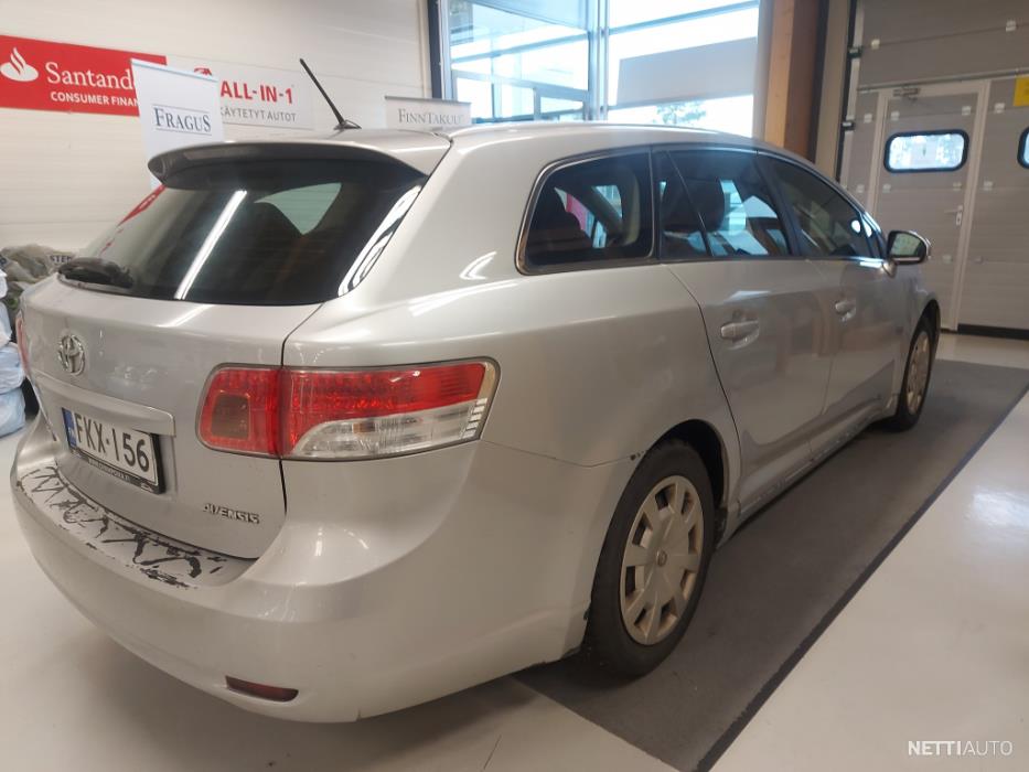 Toyota Avensis 2011