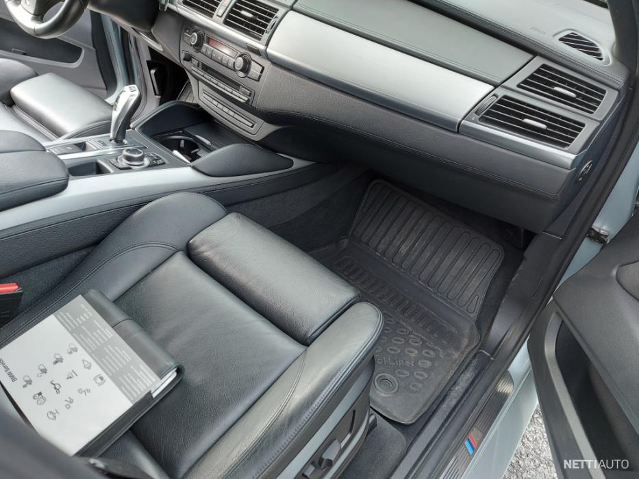 BMW X6M 2011