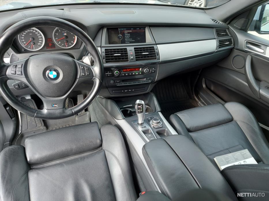 BMW X6M 2011