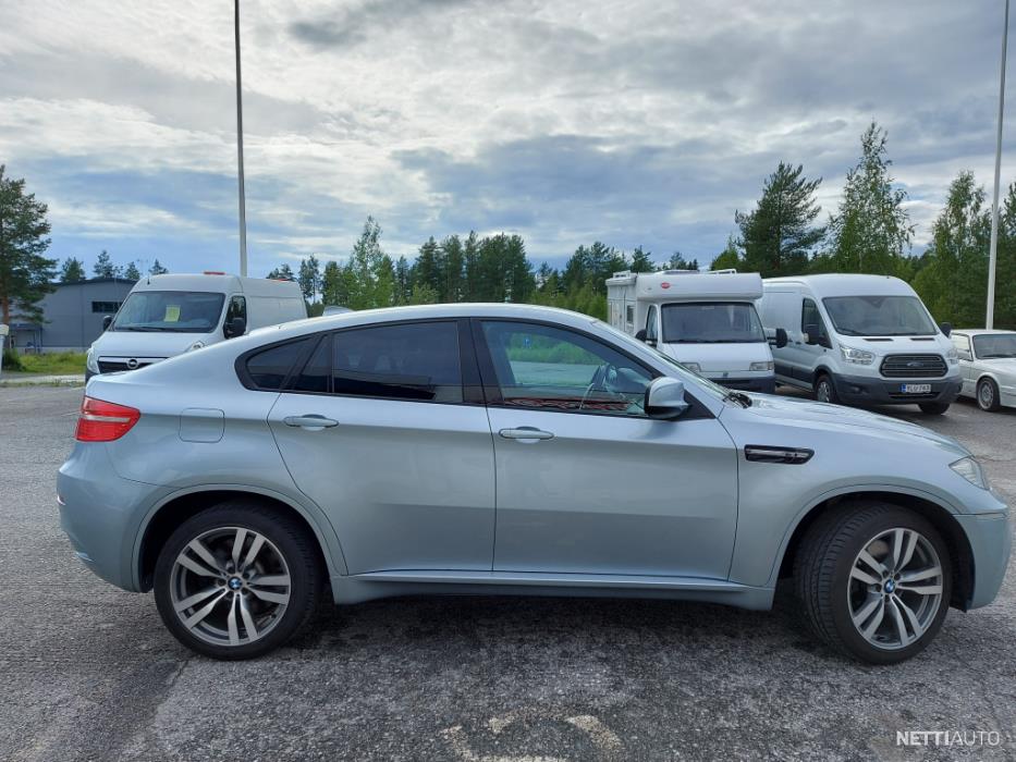 BMW X6M 2011
