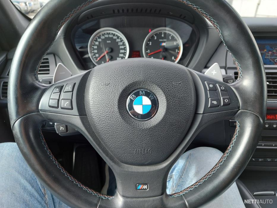 BMW X6M 2011