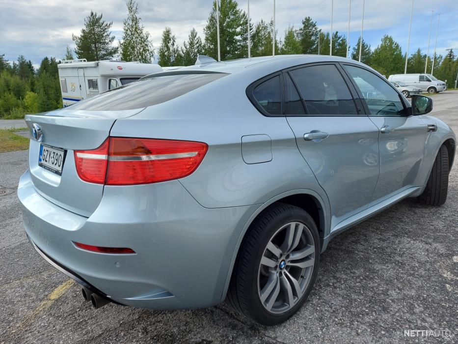 BMW X6M 2011