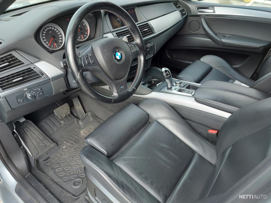 BMW X6M 2011