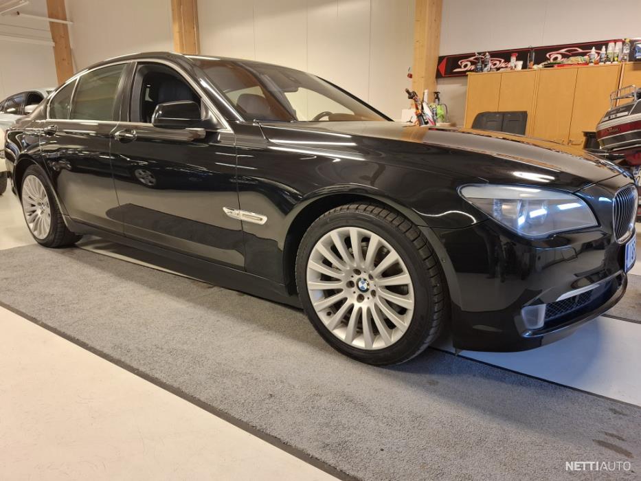BMW 740 2012
