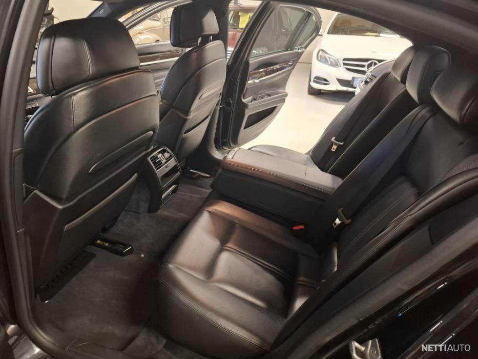 BMW 740 2012