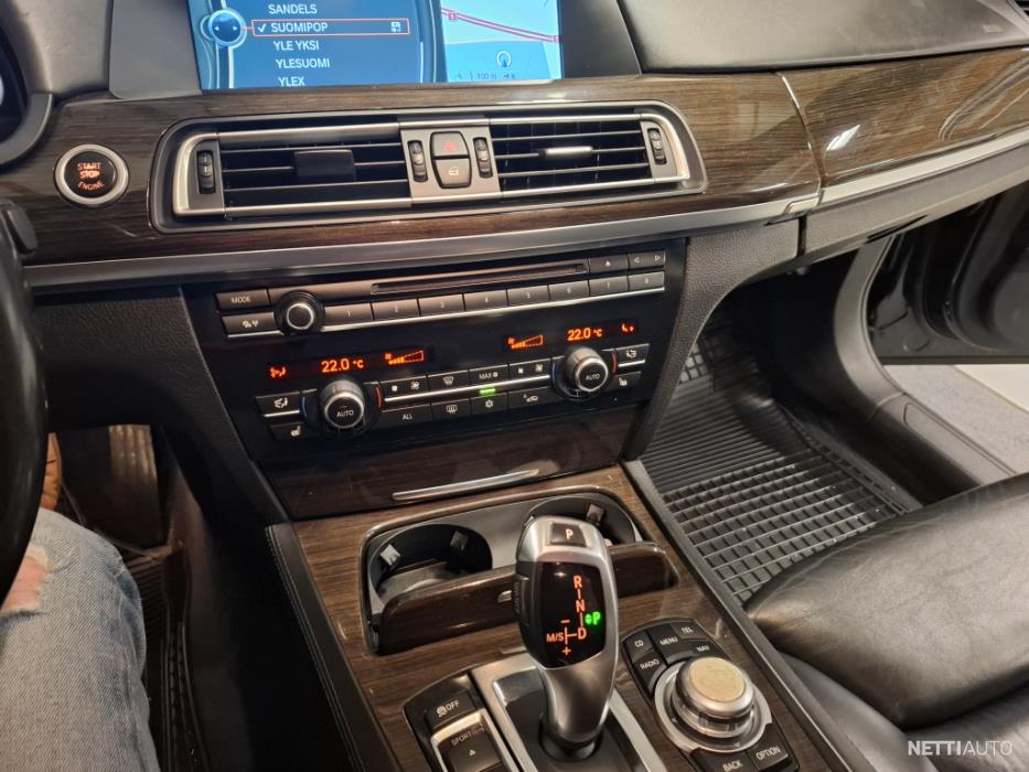 BMW 740 2012