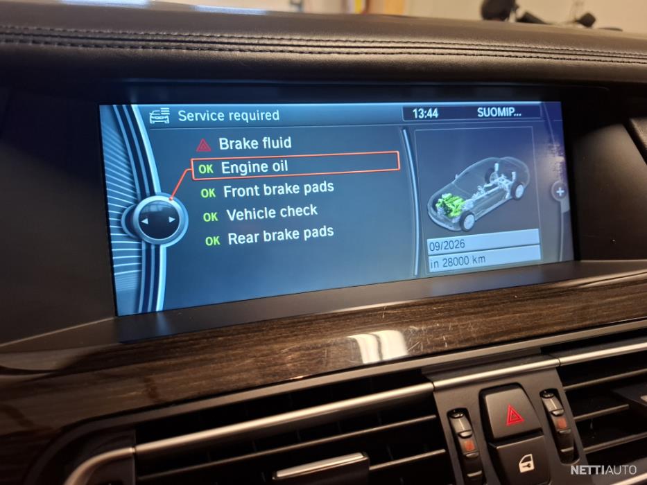 BMW 740 2012